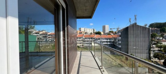 3 Schlafzimmer Wohnung in Porto, Portugal, Nr. 199761 4