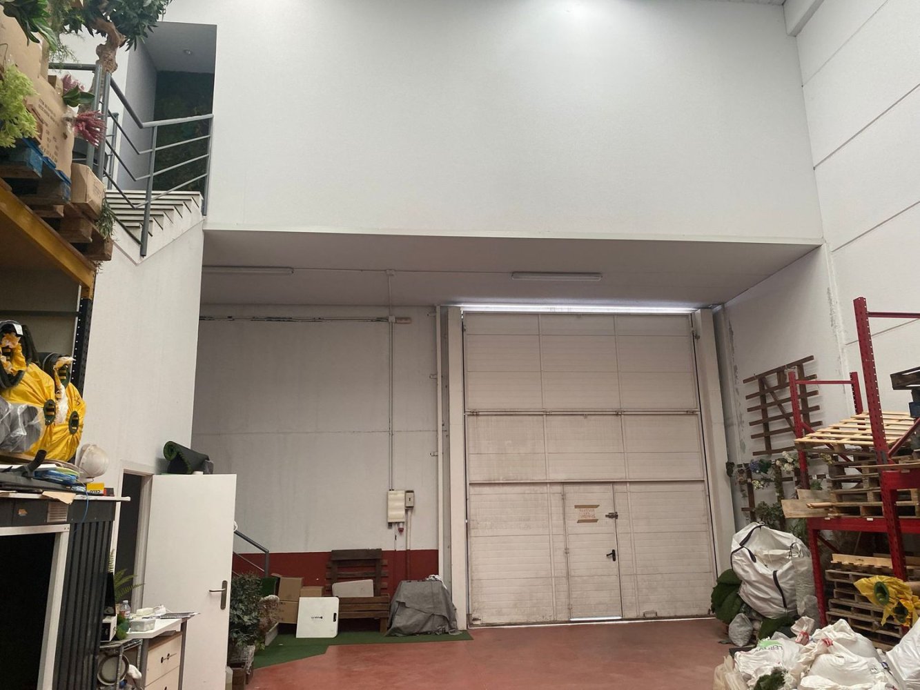 181m² Warehouse in Getafe, Spain No. 166110