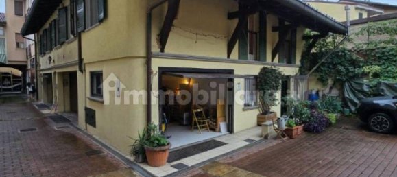 3 bedrooms House in Cologno al Serio, Italy No. 372692 37