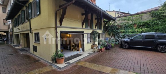 3 bedrooms House in Cologno al Serio, Italy No. 372692 38