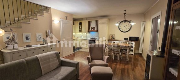 3 bedrooms House in Cologno al Serio, Italy No. 372692 9