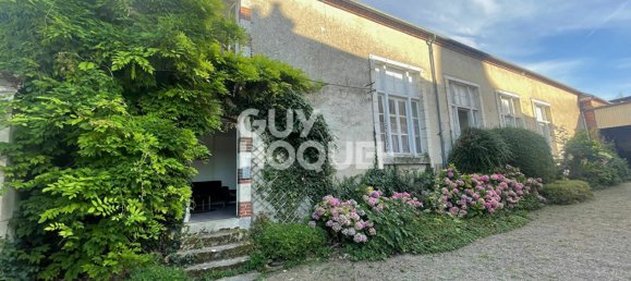 9 Schlafzimmer Schlösser in Les Aix-d'Angillon, France, Nr. 255963 17