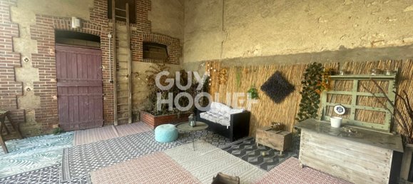 9 Schlafzimmer Schlösser in Les Aix-d'Angillon, France, Nr. 255963 13