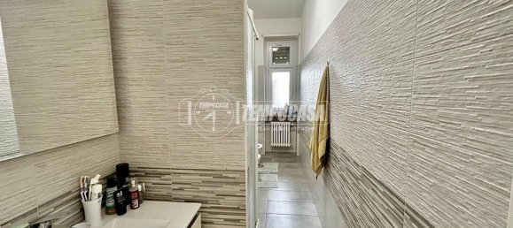 2 bedrooms Apartment in Turin, Italy No. 345515 17