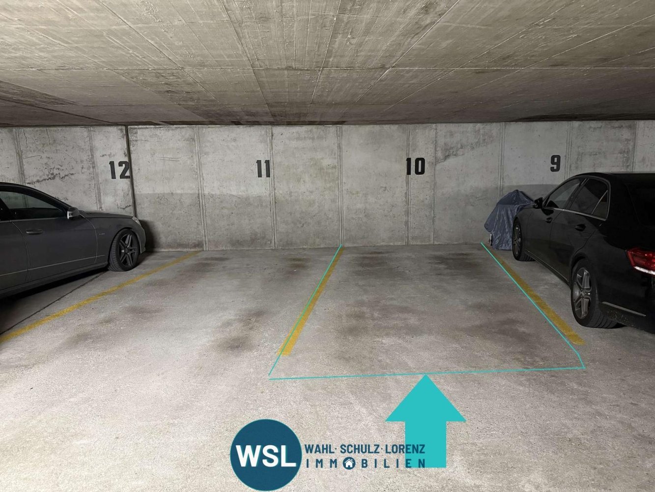  Parking in Esslingen, Germany No. 355545