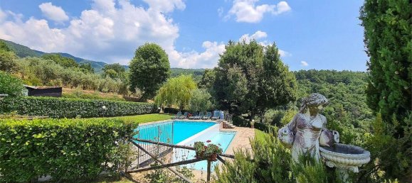 8 bedrooms Villa in Reggello, Italy No. 472 6