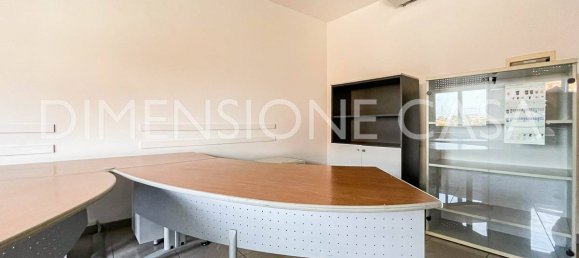 2 rooms Office in Carpi, Italy No. 176909 6