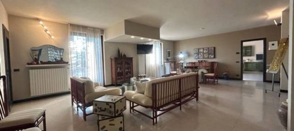 Casa de 10 habitaciónes en Palazzolo sull'Oglio, Italy No. 65387 36