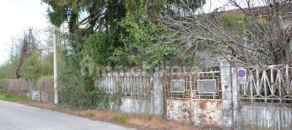 5 rooms House in Udine, Italy No. 155205 2