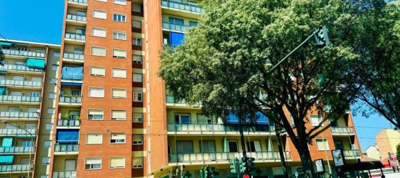 2-salle Appartement à Turin, Italy No. 86252 12