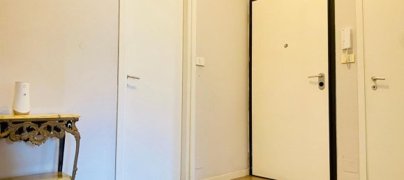 2-salle Appartement à Turin, Italy No. 86252 3