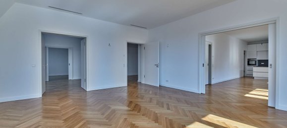 4 غرف نوم شقة في Mitte, Germany رقم 235153 11