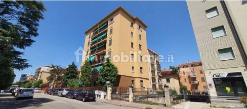Apartamento de 3 dormitorios en Mantua, Italy No. 314646