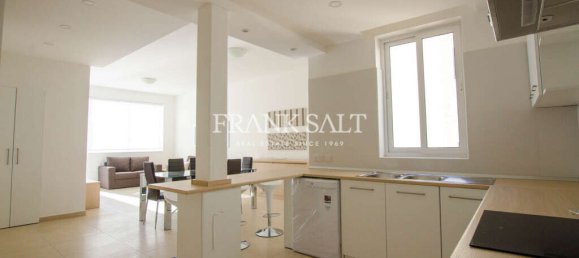 3 bedrooms Penthouse in Saint Julian's, Malta No. 3779 4