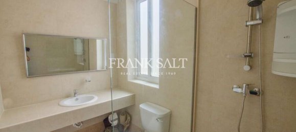 3 bedrooms Penthouse in Saint Julian's, Malta No. 3779 10