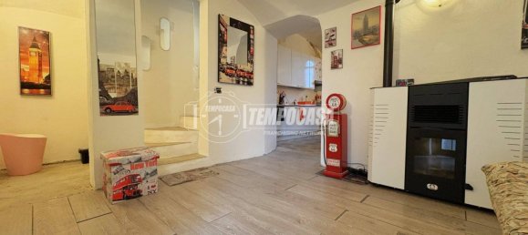 3 bedrooms House in Cossato, Italy No. 106342 7