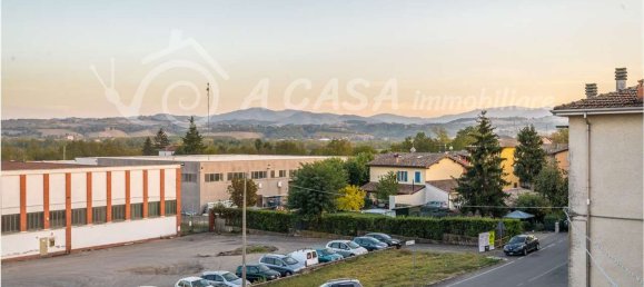 3 Schlafzimmer Wohnung in Medesano, Italy, Nr. 380379 5