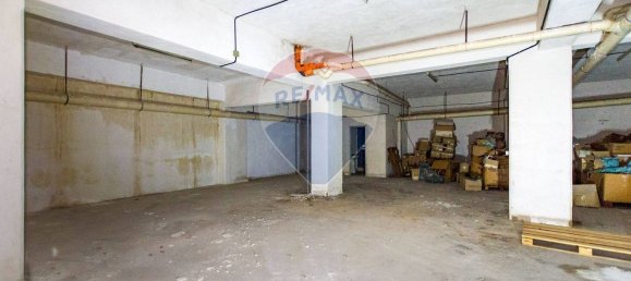 Gewerbliche Immobilie in Palermo, Italy 749m², Nr. 45653 11