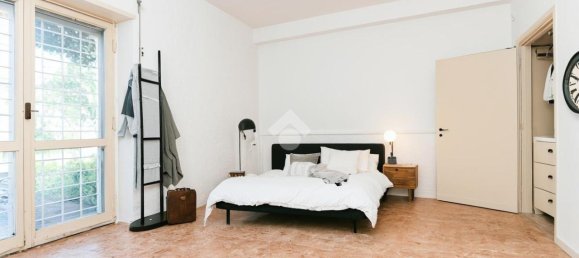 5 rooms Apartment in Rome, Italy No. 39303 41