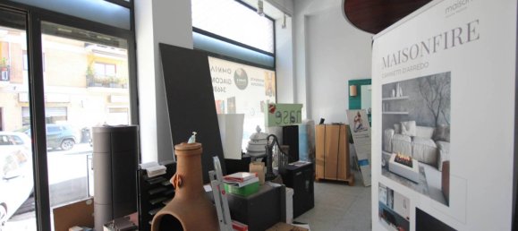 Propiedad comercial de 3 habitaciónes en Cagliari, Italy No. 50081 11