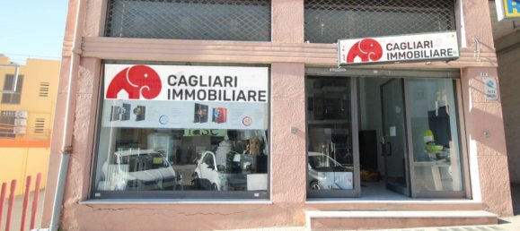 Propiedad comercial de 3 habitaciónes en Cagliari, Italy No. 50081 2