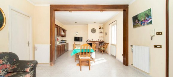 3 rooms Apartment in Formello, Italy No. 16455 6