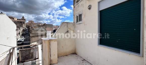 Квартира с 4 спальнями в Ното, Италия № 308606 2