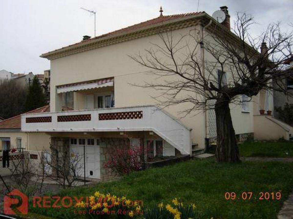 5 bedrooms House in Aubenas, France No. 24402