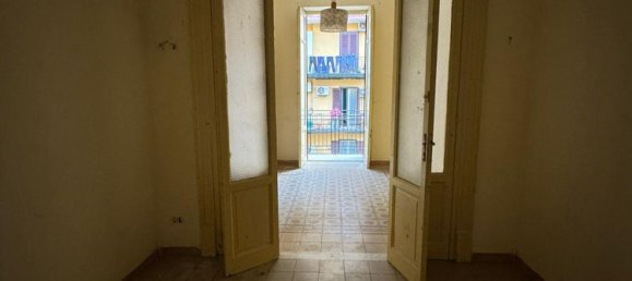 4 rooms Apartment in Palermo, Italy No. 10452 24