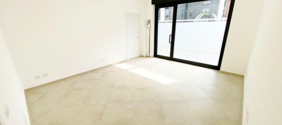 Gewerbliche Immobilie in Legnano, Italy 58m², Nr. 144469 3