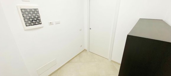 Gewerbliche Immobilie in Legnano, Italy 58m², Nr. 144469 11