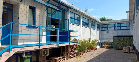 عقار تجاري في Cinisello Balsamo, Italy 700متر مربع رقم 251441 2