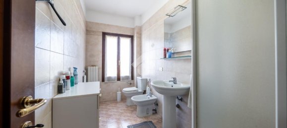 Дом с 5 комнатами в Карпи, Италия № 9258 9