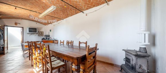 Дом с 5 комнатами в Карпи, Италия № 9258 3