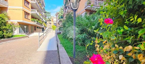 2 bedrooms Apartment in Rome, Italy No. 298187 3