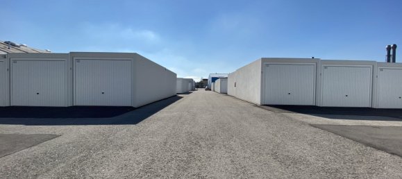 Garage in Hörsching, Austria, Nr. 127546 2