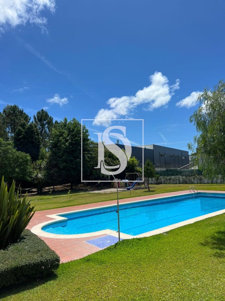 3 غرف نوم تاون هاوس في Lijo, Portugal رقم 211149