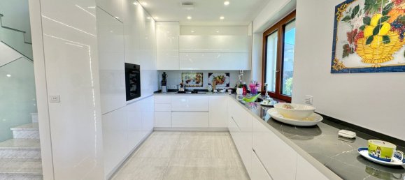 9 bedrooms Villa in Pescara, Italy No. 350897 40