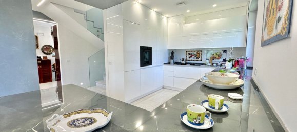 9 bedrooms Villa in Pescara, Italy No. 350897 7