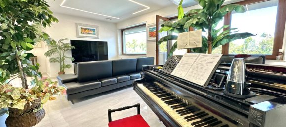 9 bedrooms Villa in Pescara, Italy No. 350897 8