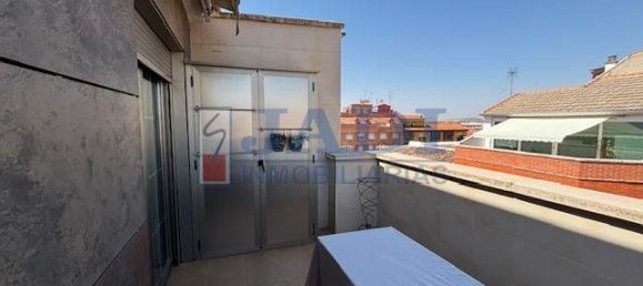 3 bedrooms Penthouse in Valdepenas, Spain No. 169599 4