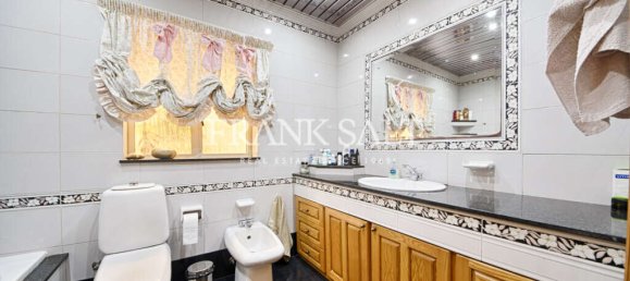 Мезонет с 4 спальнями в Санта-Венера, Мальта № 2231 10