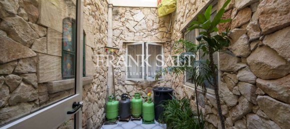 Мезонет с 4 спальнями в Санта-Венера, Мальта № 2231 15