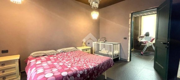 2 bedrooms House in Chivasso, Italy No. 144041 11