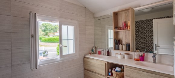 4 bedrooms House in Arbonne, France No. 298758 10