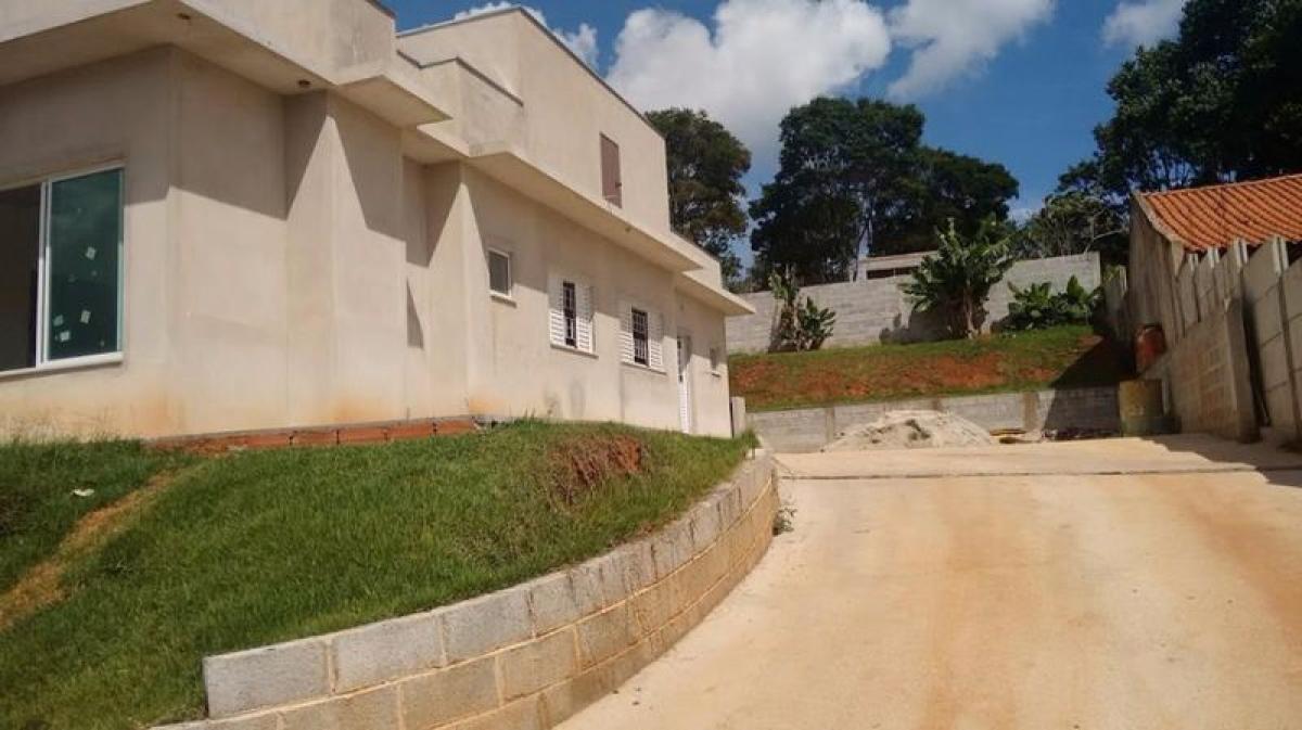 Дом с 3 спальнями в Сан-Паулу, Бразилия № 526195