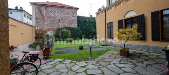 2 bedrooms Apartment in Vercelli, Italy No. 151081 2