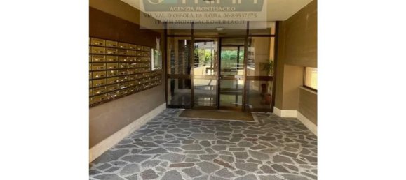 4-Zimmer Wohnung in Rome, Italy, Nr. 44165 2