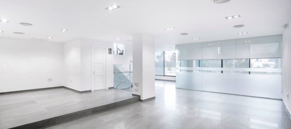 Gebäude in Marbella, Spain 250m², Nr. 117435 17