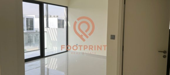 Вилла с 6 спальнями в Дубай, ОАЭ № 24586 12